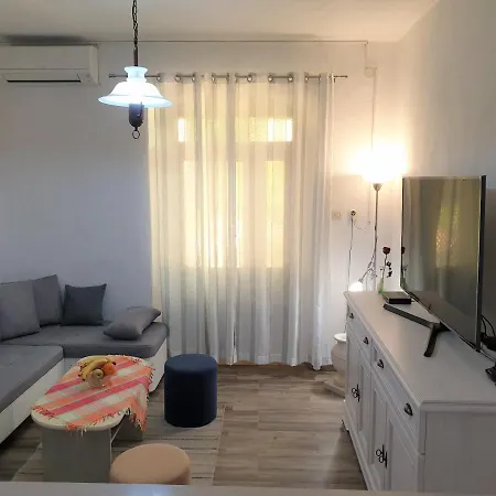 Apartment Bracera