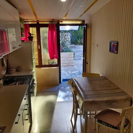 Apartment Bracera
