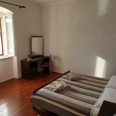 Apartment Bracera
